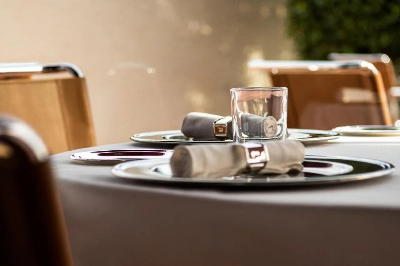 Cap D'Antibes Beach Hotel Juan-les-Pins 5*,  Francia